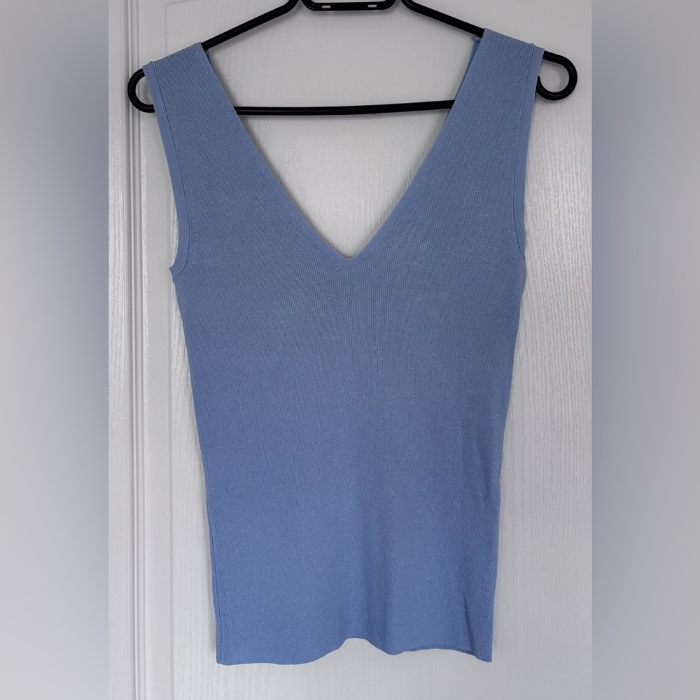 Beechers Brook Sky Blue V-Neck Top
